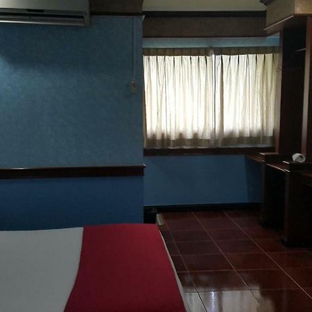 West Wing Mansion Aparthotel Bangkok Luaran gambar