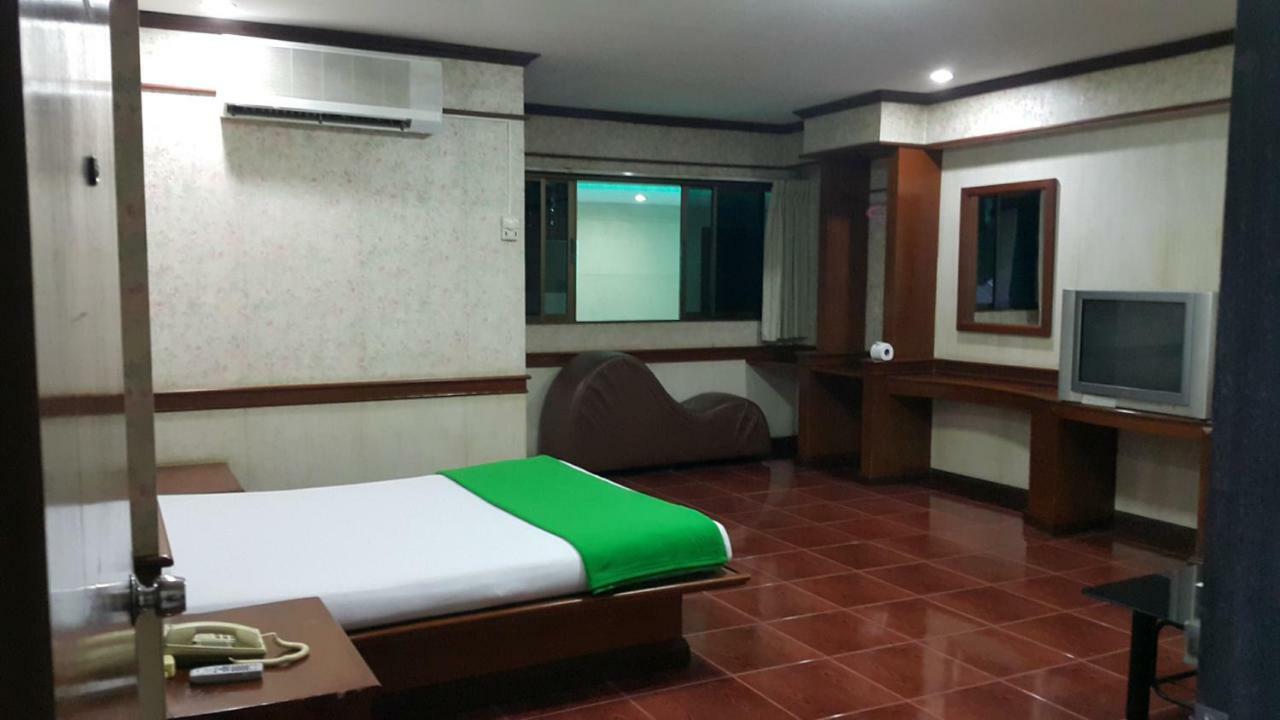 West Wing Mansion Aparthotel Bangkok Luaran gambar